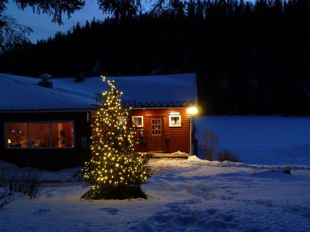 Kan-A-Mouche Pourvoirie Auberge Et Chalets Saint-Michel Zewnętrze zdjęcie