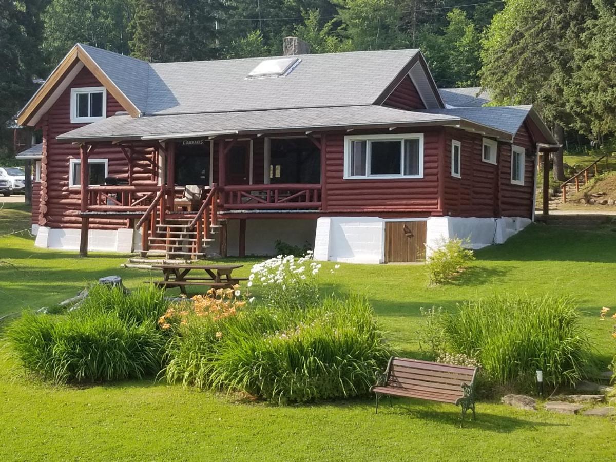 Kan-A-Mouche Pourvoirie Auberge Et Chalets Saint-Michel Zewnętrze zdjęcie